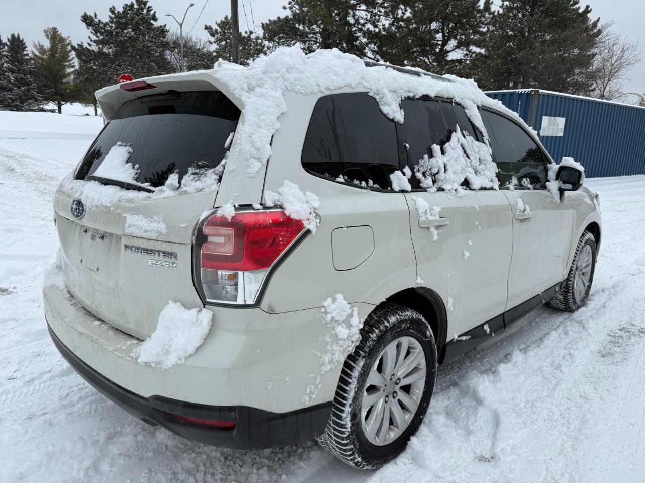 2017 Subaru Forester 2.5i Convenience (CVT) 4dr All-Wheel Drive Photo4