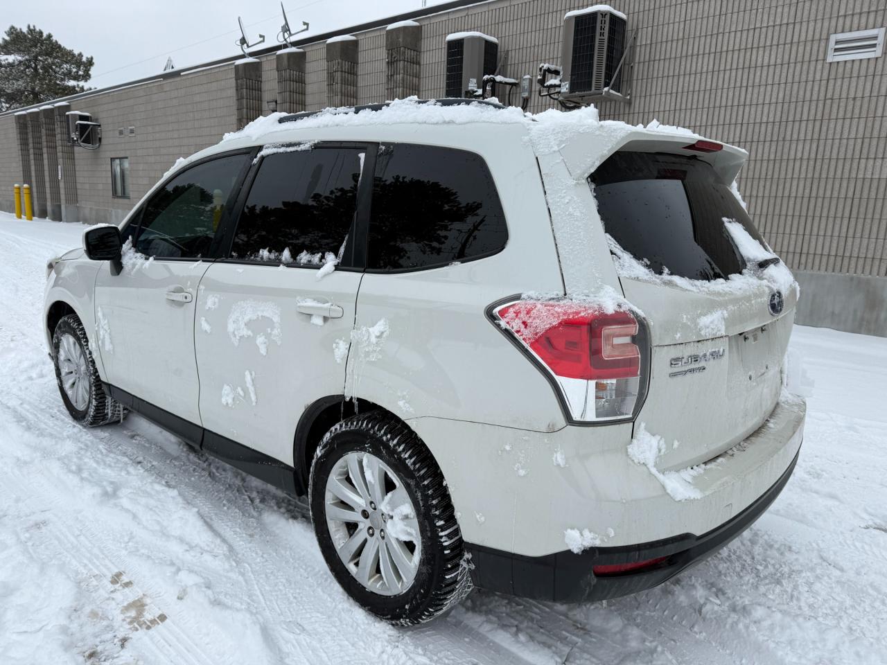2017 Subaru Forester 2.5i Convenience (CVT) 4dr All-Wheel Drive Photo