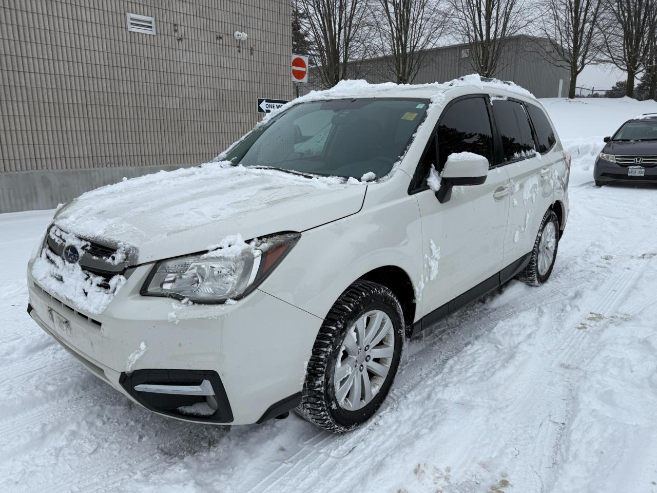 2017 Subaru Forester 2.5i Convenience (CVT) 4dr All-Wheel Drive Photo0