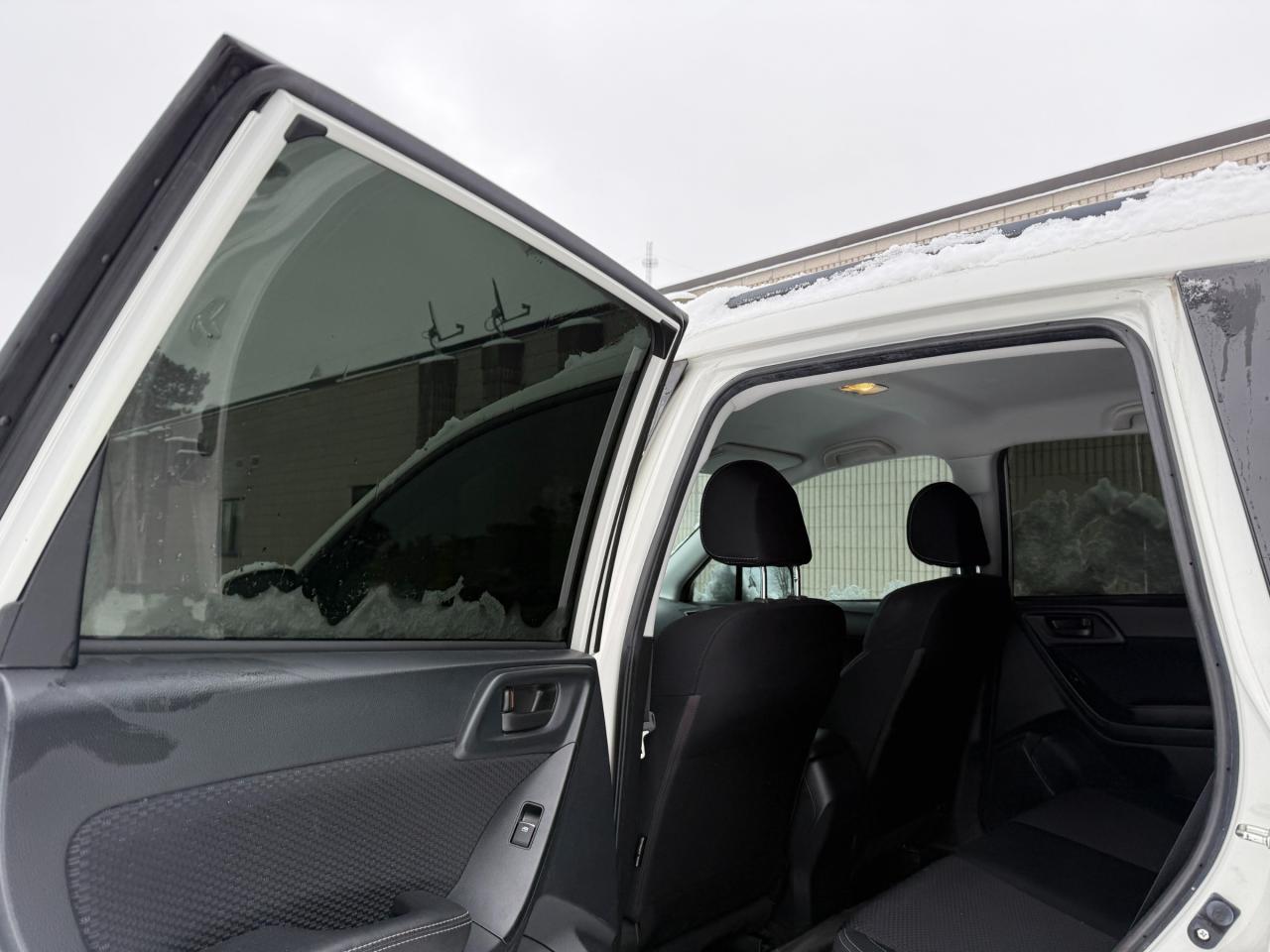 2017 Subaru Forester 2.5i Convenience (CVT) 4dr All-Wheel Drive Photo