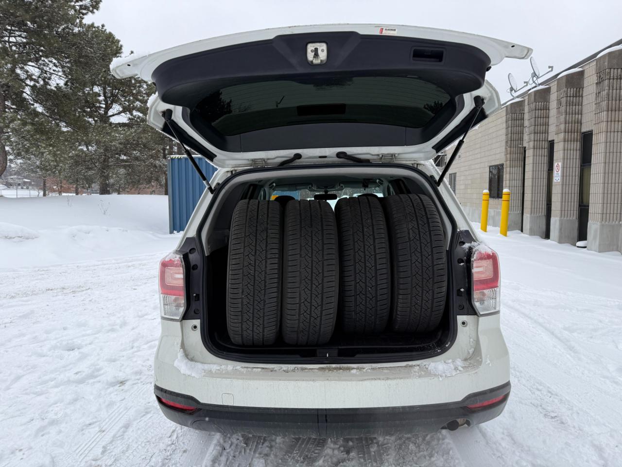 2017 Subaru Forester 2.5i Convenience (CVT) 4dr All-Wheel Drive Photo