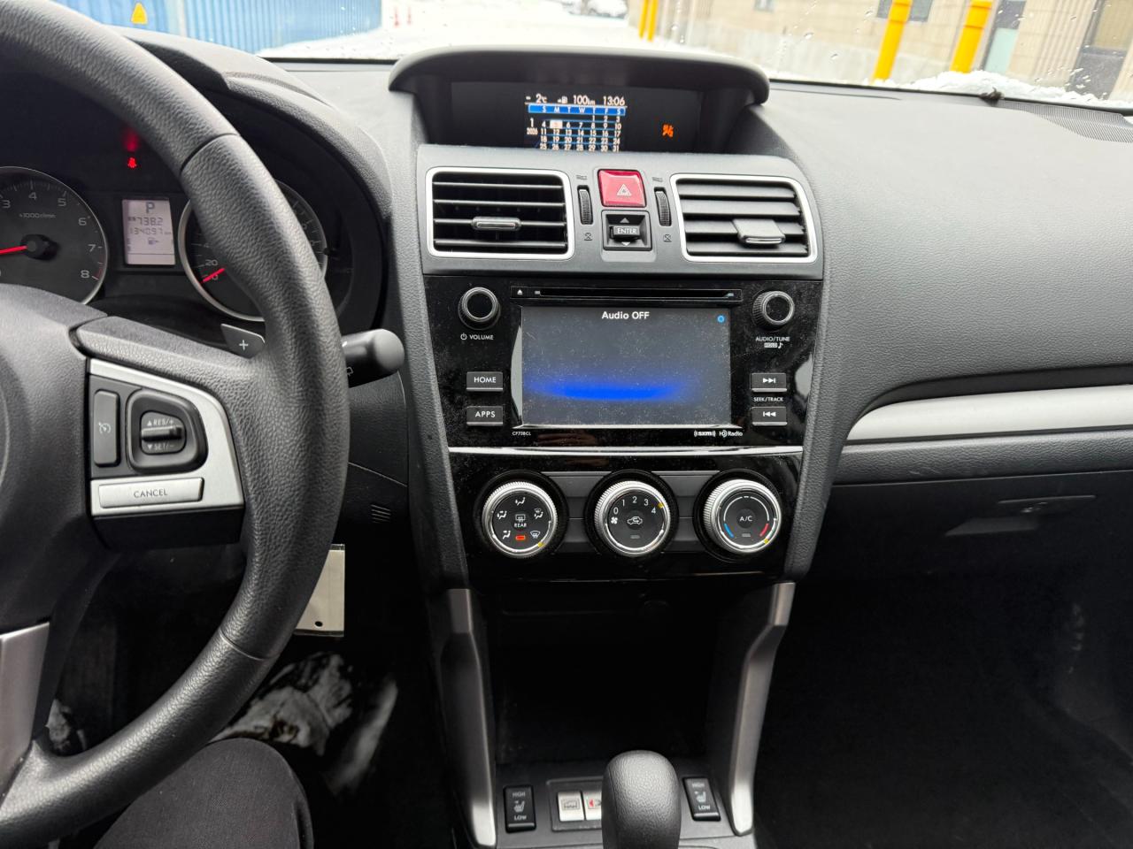 2017 Subaru Forester 2.5i Convenience (CVT) 4dr All-Wheel Drive Photo