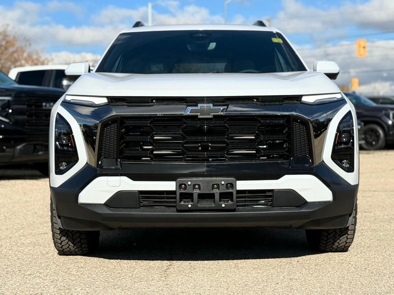 2026 Chevrolet Equinox ACTIV 4dr All-Wheel Drive Photo2