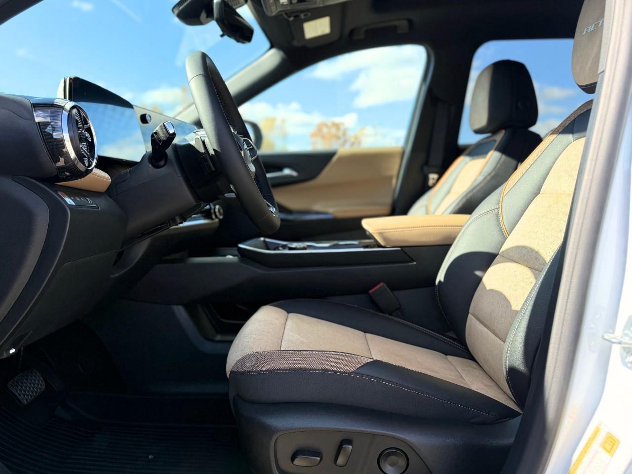 2026 Chevrolet Equinox ACTIV 4dr All-Wheel Drive Photo