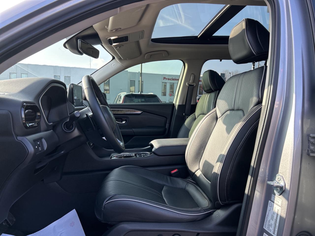 2025 Honda Pilot Touring Leather  Navigation  Sunroof  CarPlay Photo