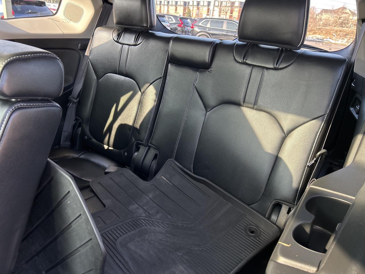 2025 Honda Pilot Touring Leather  Navigation  Sunroof  CarPlay Photo