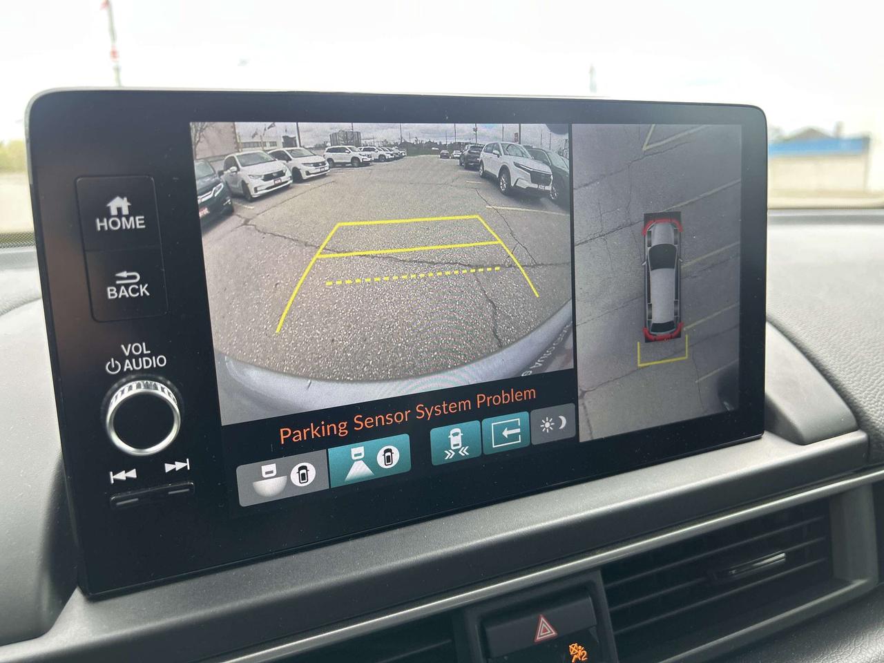 2025 Honda Pilot Touring Leather  Navigation  Sunroof  CarPlay Photo