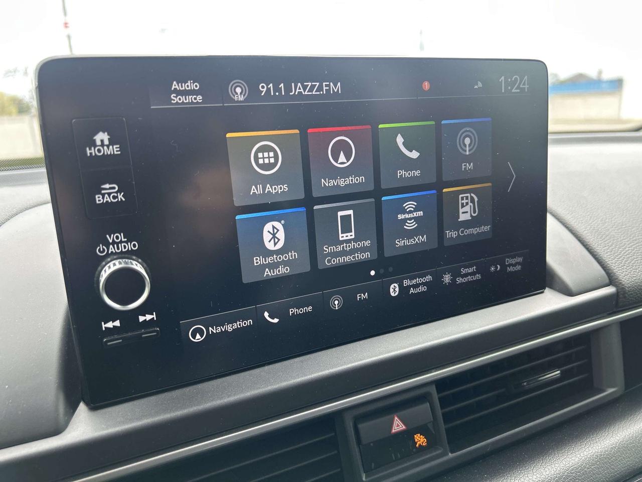 2025 Honda Pilot Touring Leather  Navigation  Sunroof  CarPlay Photo