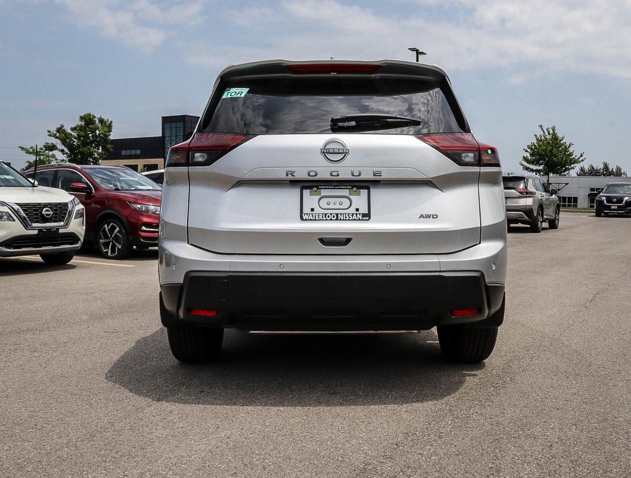2025 Nissan Rogue SV Moonroof LEATHER/LOW RATES Photo