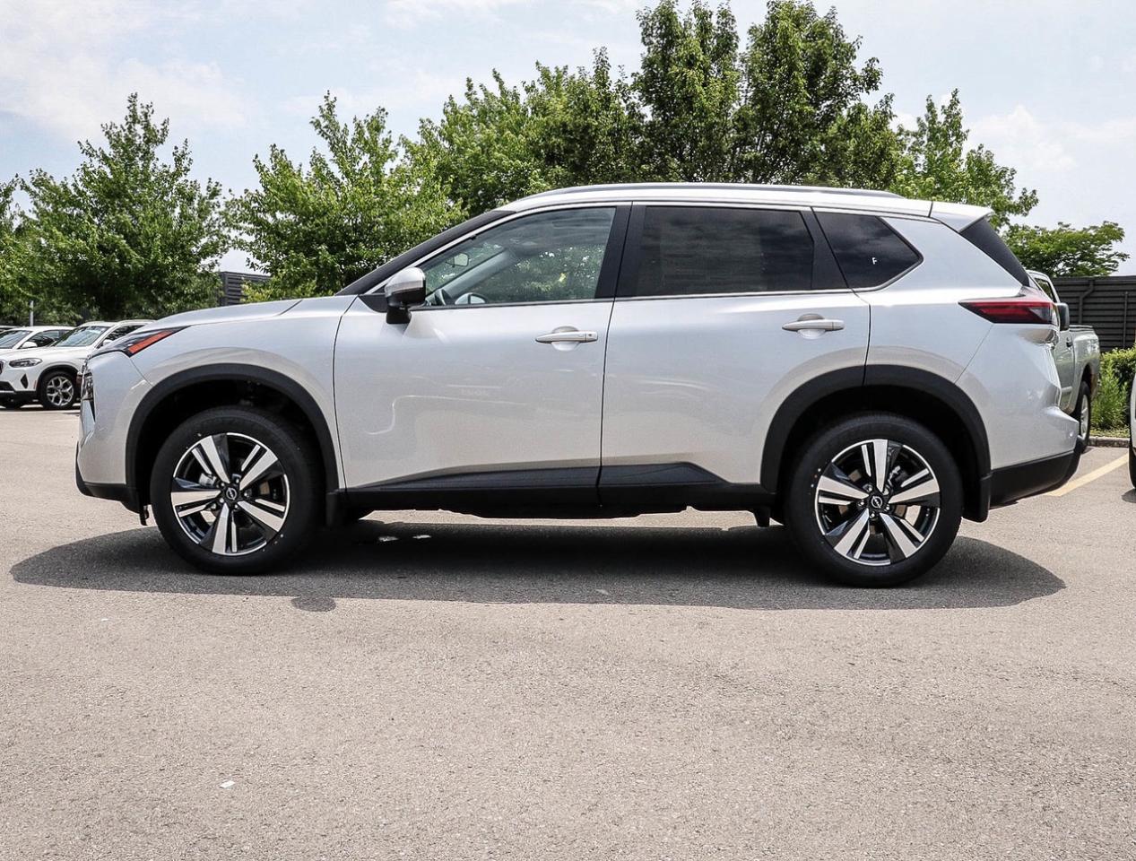 2025 Nissan Rogue SV Moonroof LEATHER/LOW RATES Photo