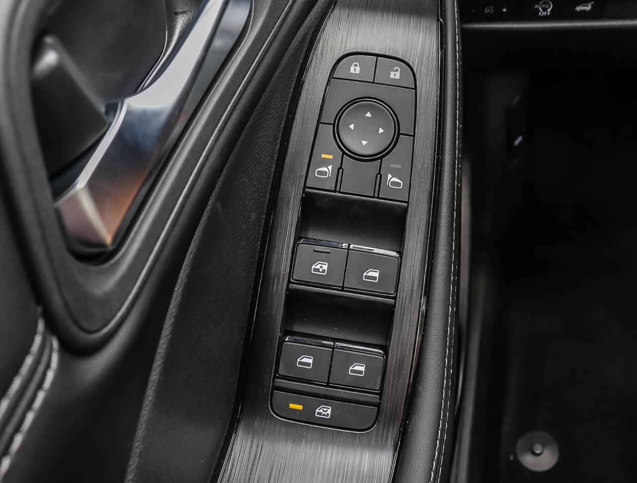 2025 Nissan Rogue SV Moonroof REMOTE START   LEATHERETTE   360 CAMER Photo