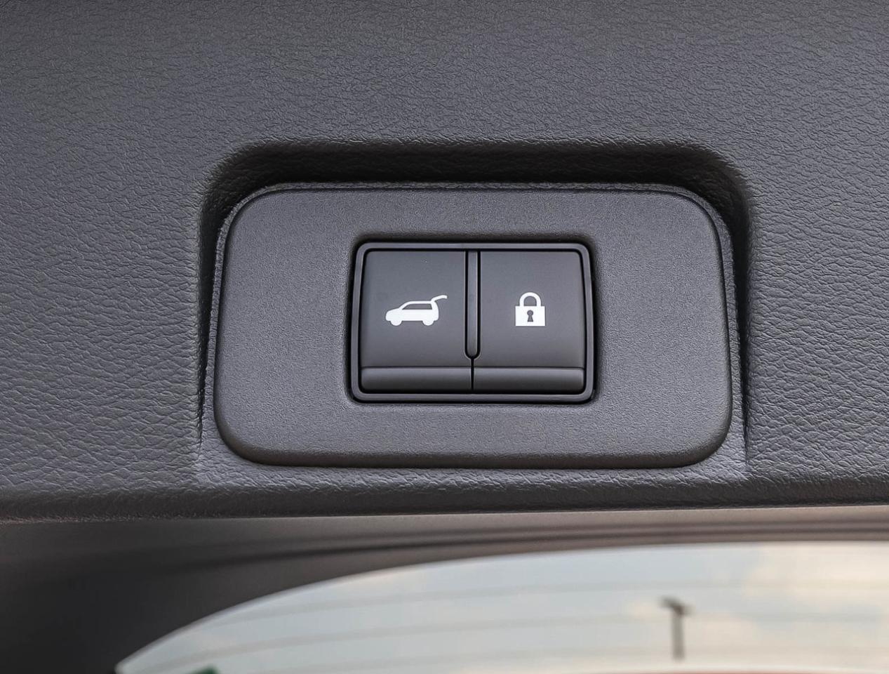 2025 Nissan Rogue SV Moonroof REMOTE START   LEATHERETTE   360 CAMER Photo