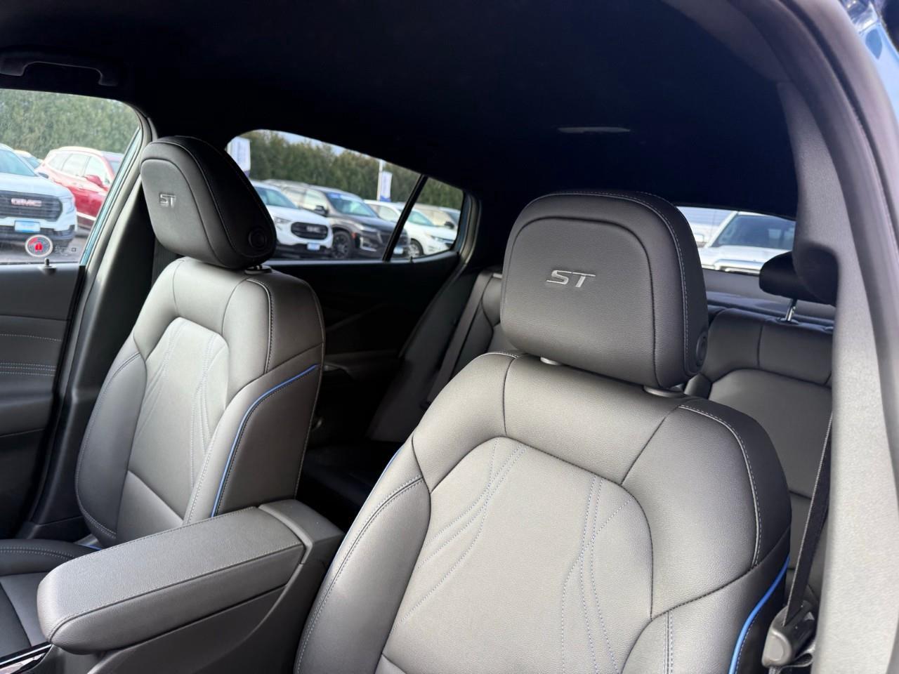 2026 Buick Envista Sport Touring 4dr Front-Wheel Drive Photo