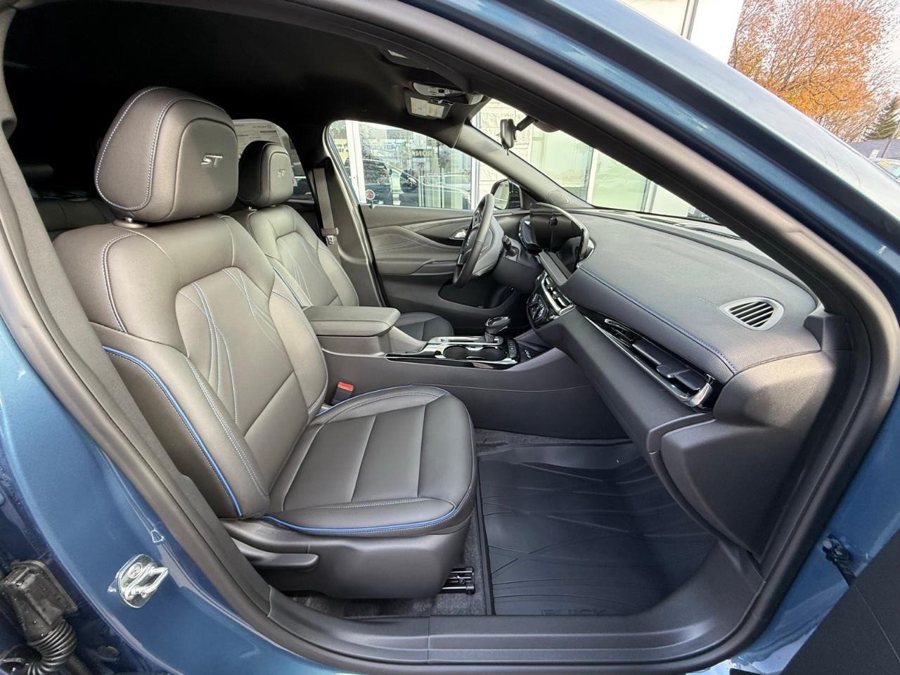 2026 Buick Envista Sport Touring 4dr Front-Wheel Drive Photo