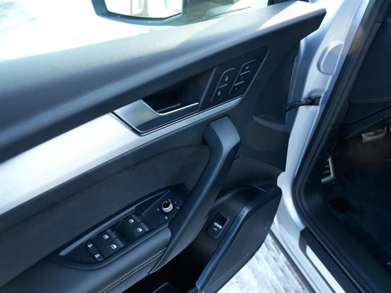 2022 Audi SQ5 3.0T Progressiv quattro 8sp Tiptronic Photo