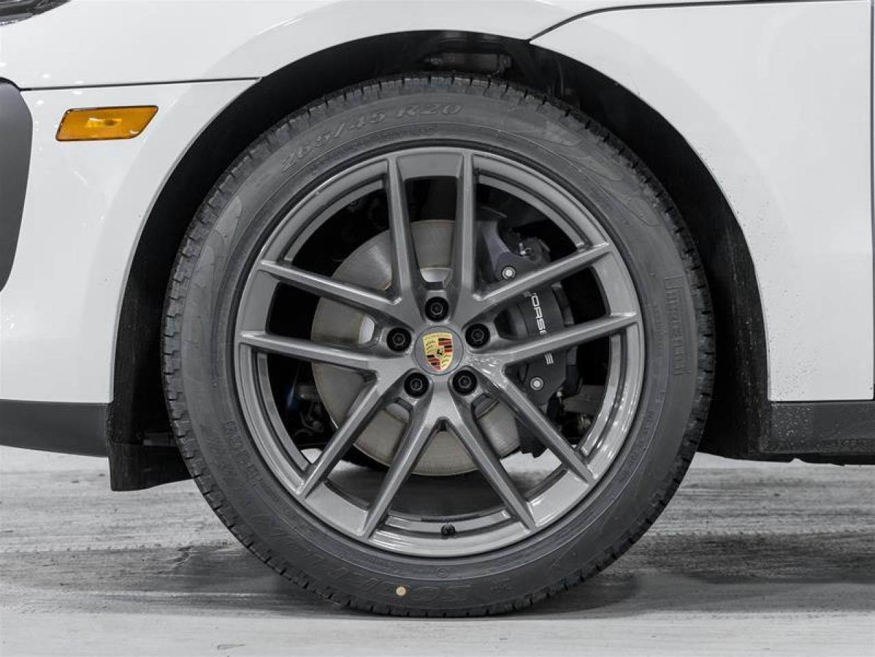 2025 Porsche Macan  Photo4