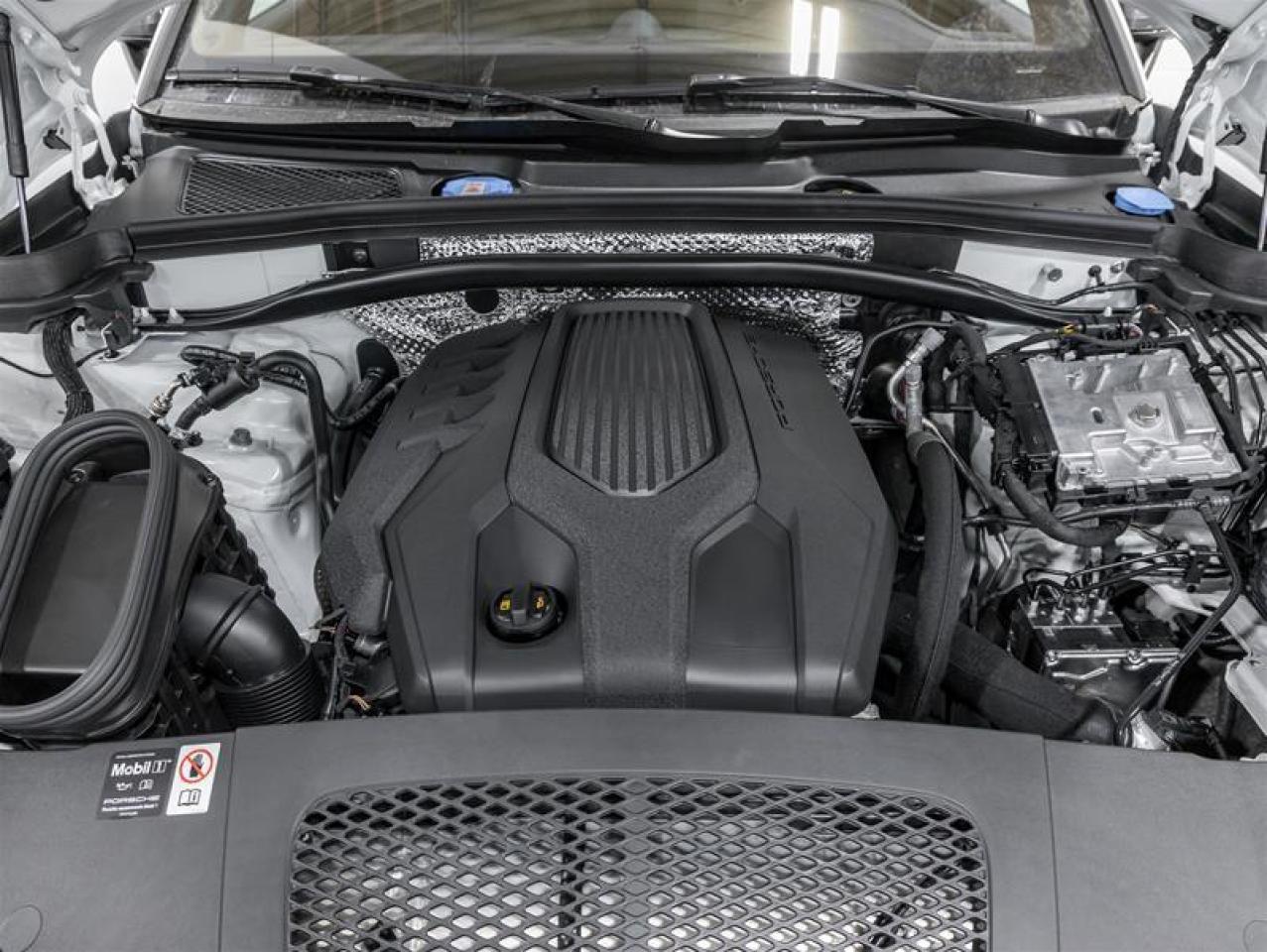 2025 Porsche Macan  Photo