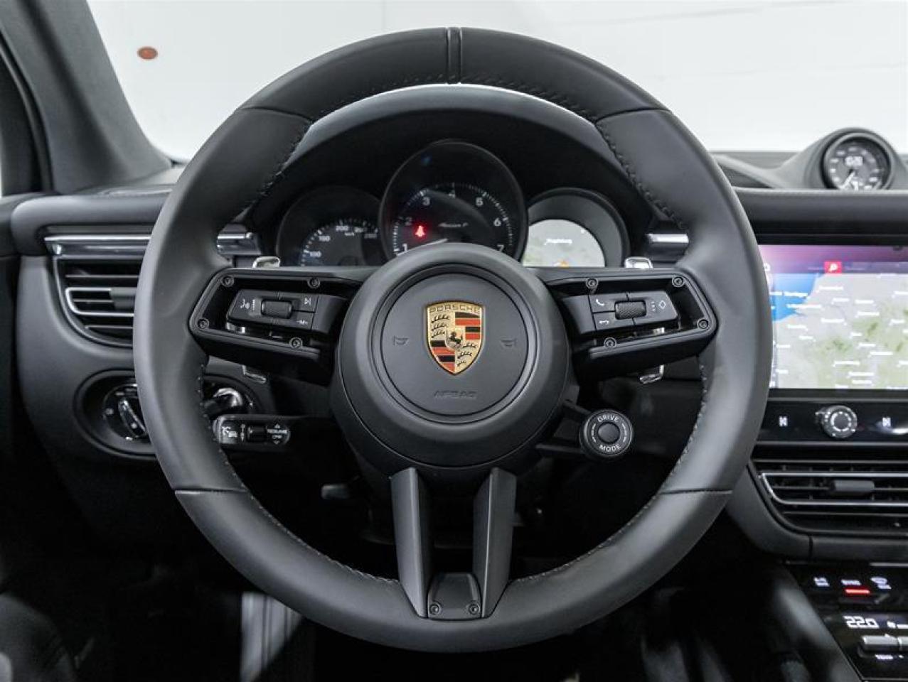 2025 Porsche Macan  Photo