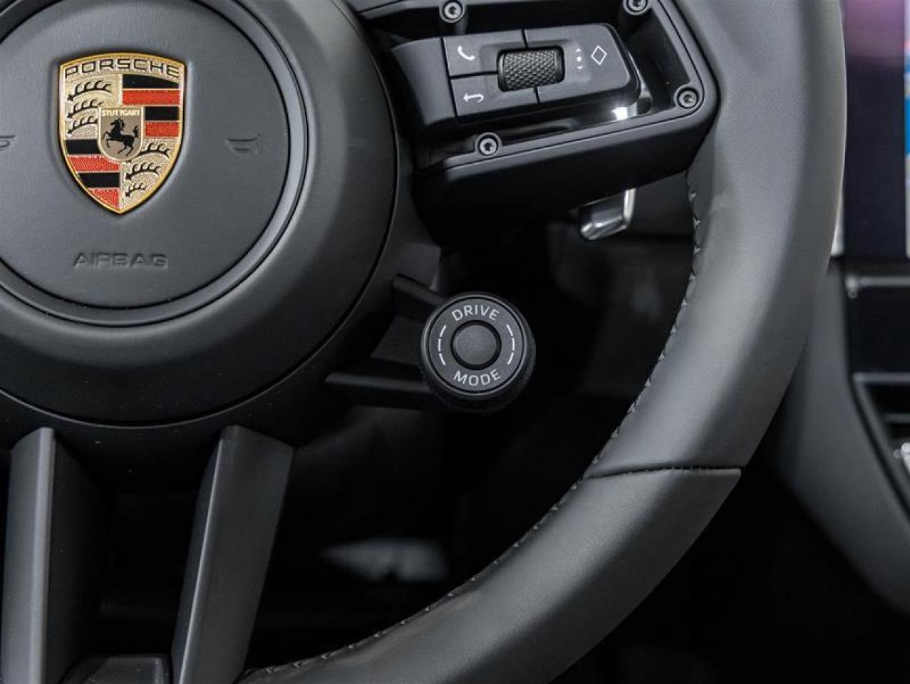 2025 Porsche Macan  Photo