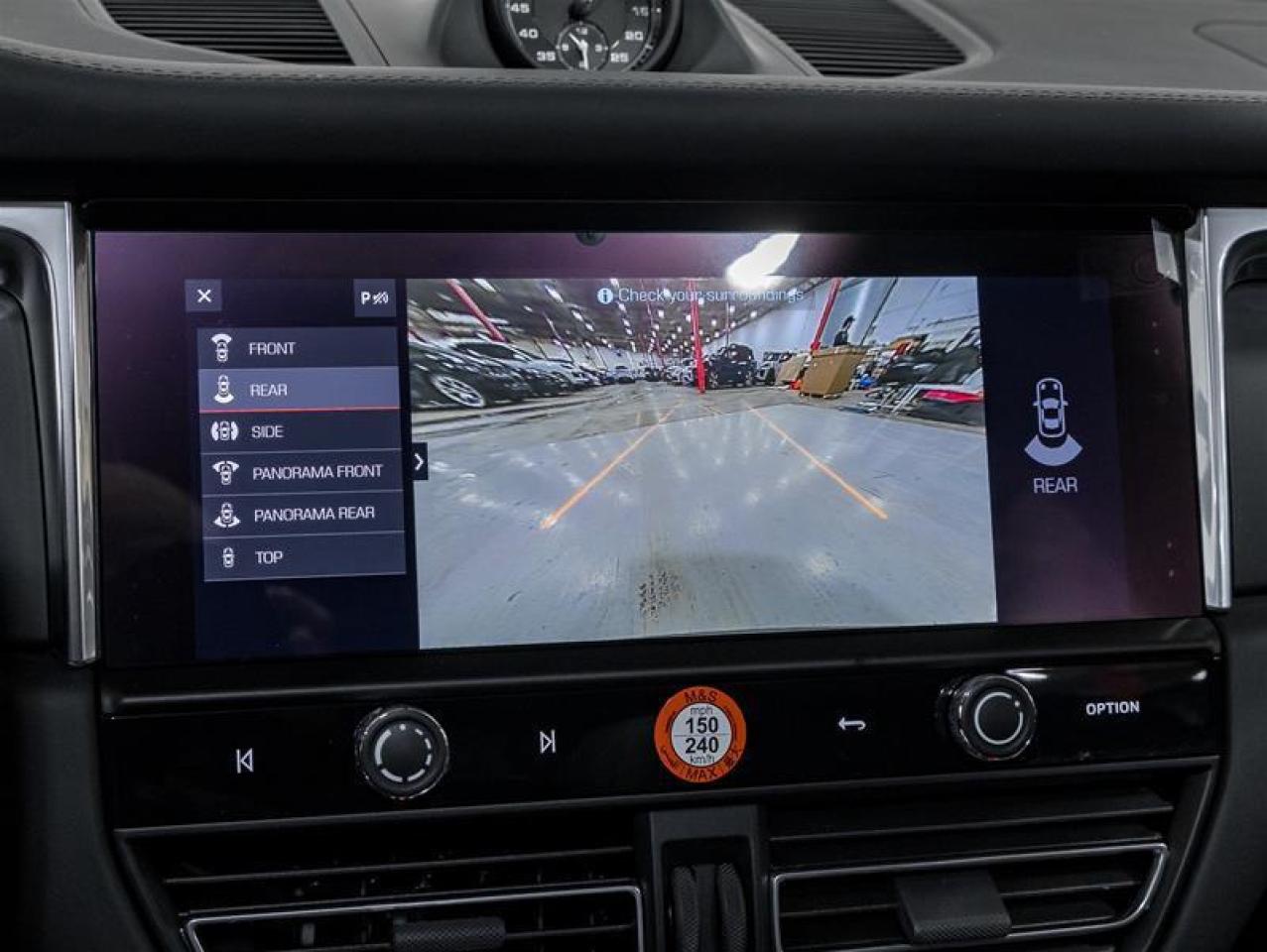 2025 Porsche Macan  Photo