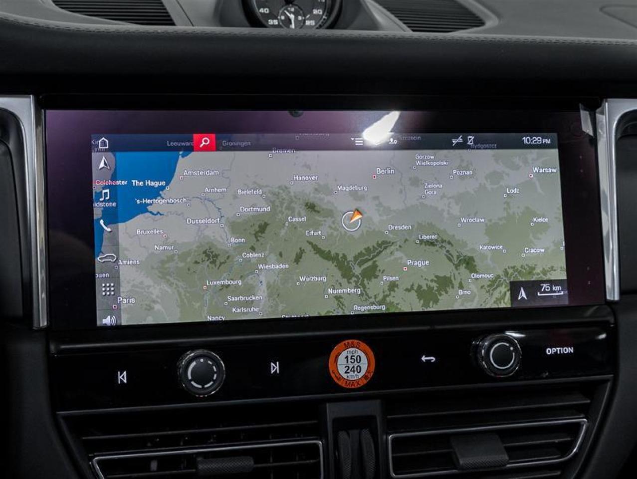 2025 Porsche Macan  Photo