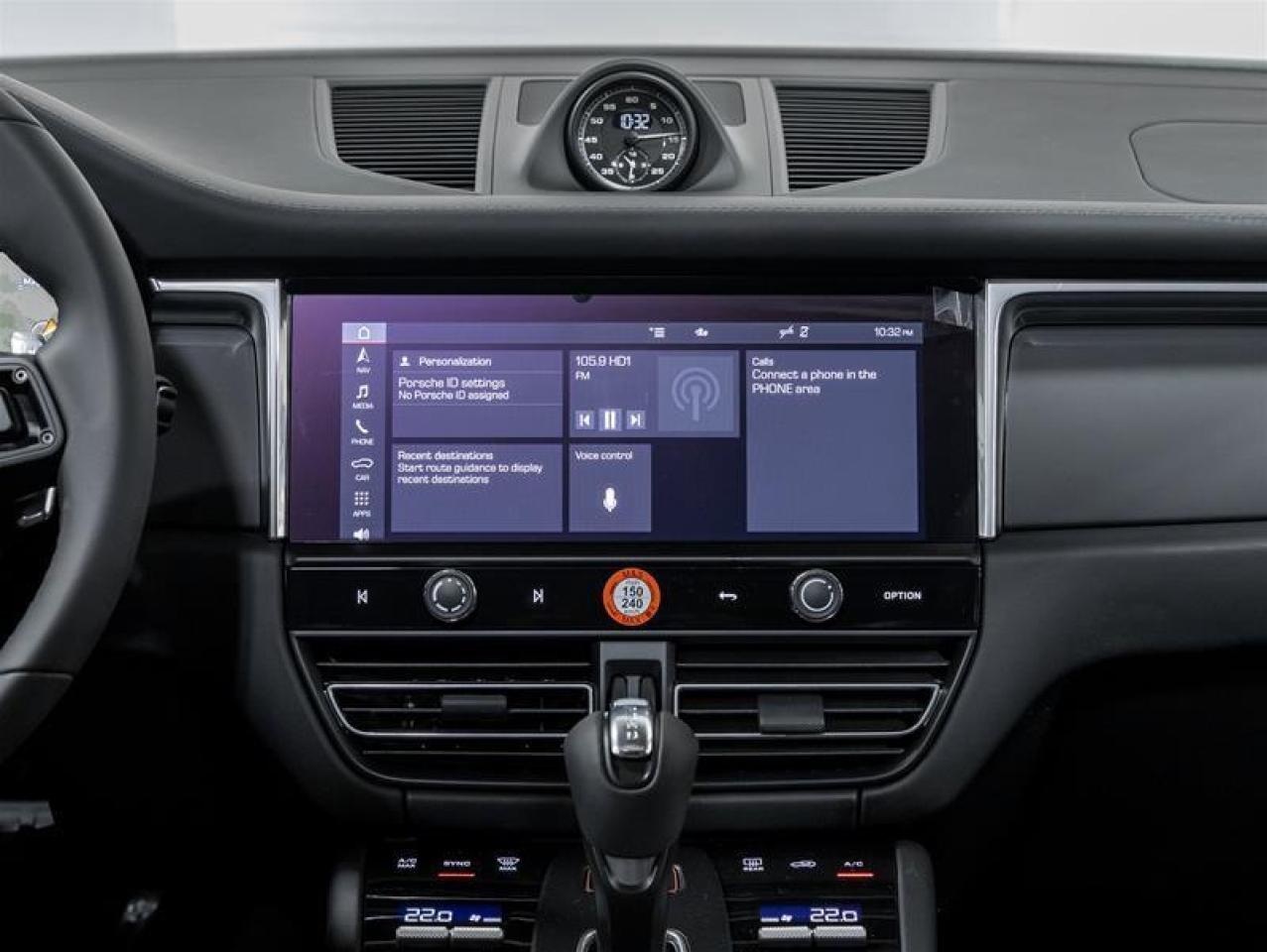 2025 Porsche Macan  Photo