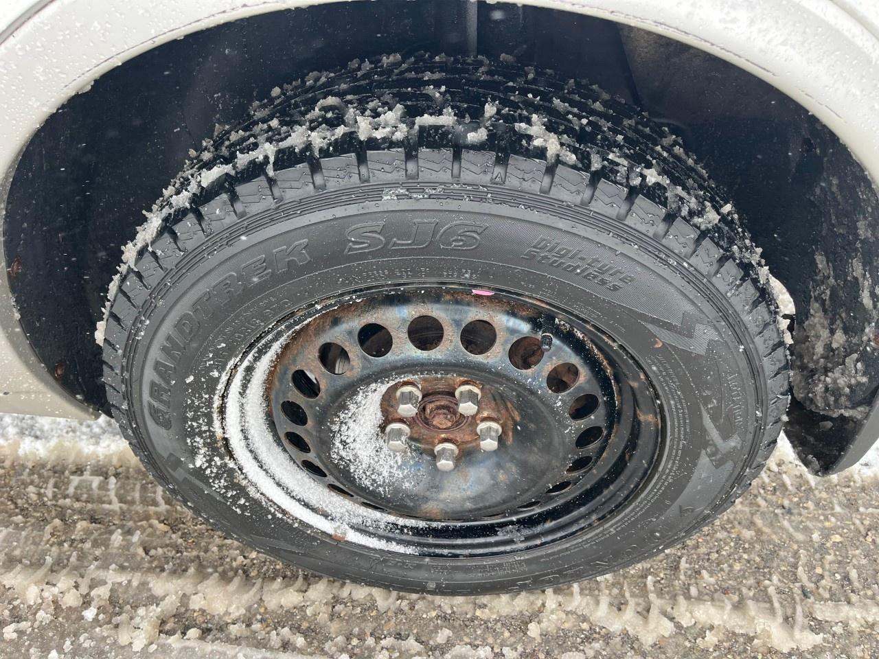 2014 Buick Encore AWD 4dr Leather Photo2