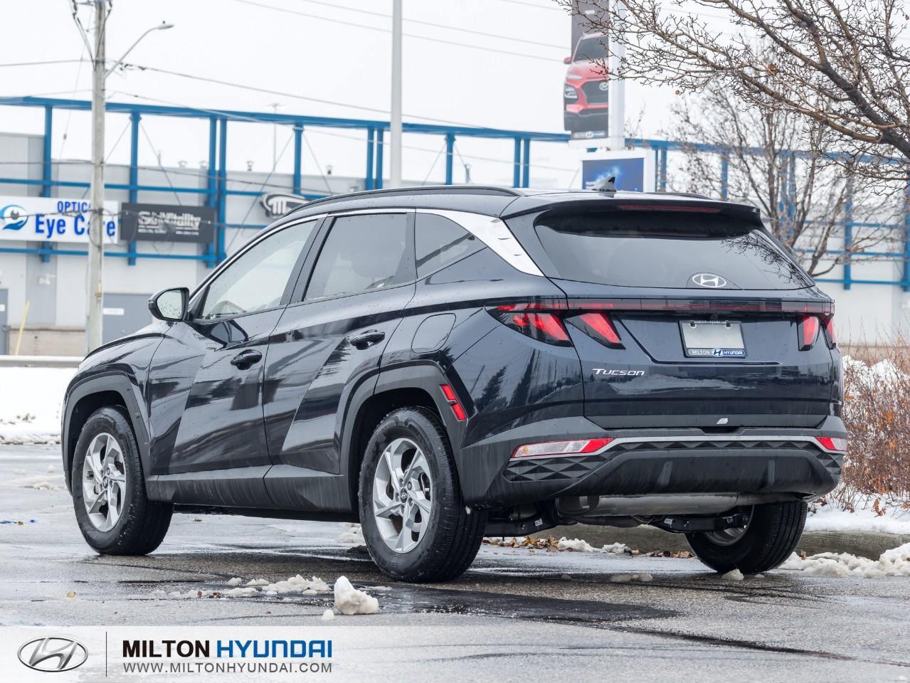 2022 Hyundai Tucson Preferred 4dr Front-Wheel Drive Photo4