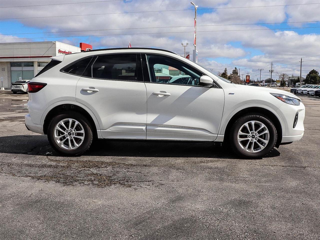 2023 Ford Escape ST-Line Select Photo