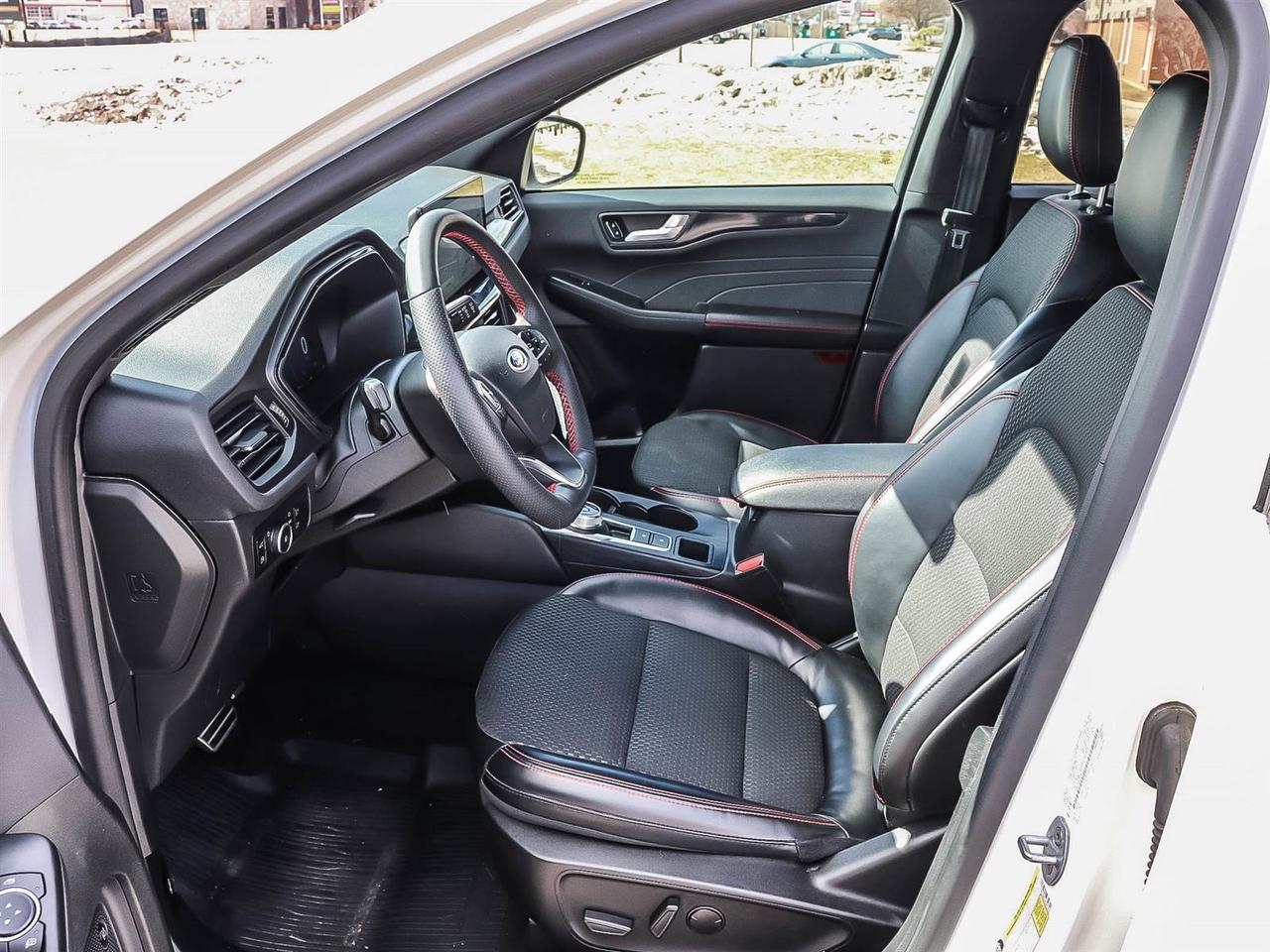 2023 Ford Escape ST-Line Select Photo