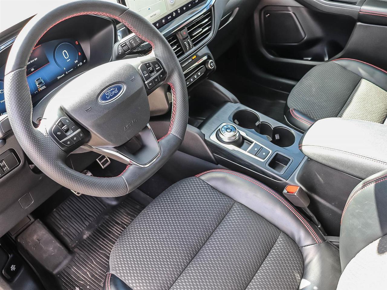 2023 Ford Escape ST-Line Select Photo