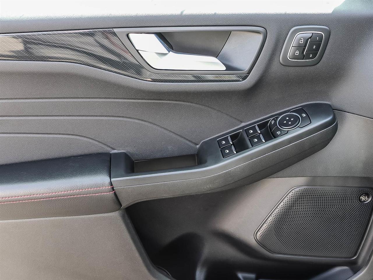 2023 Ford Escape ST-Line Select Photo