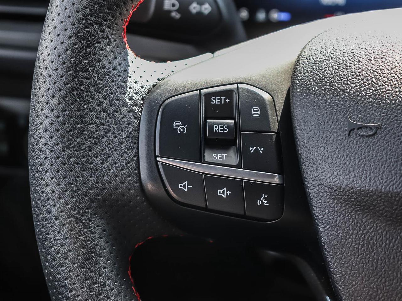 2023 Ford Escape ST-Line Select Photo