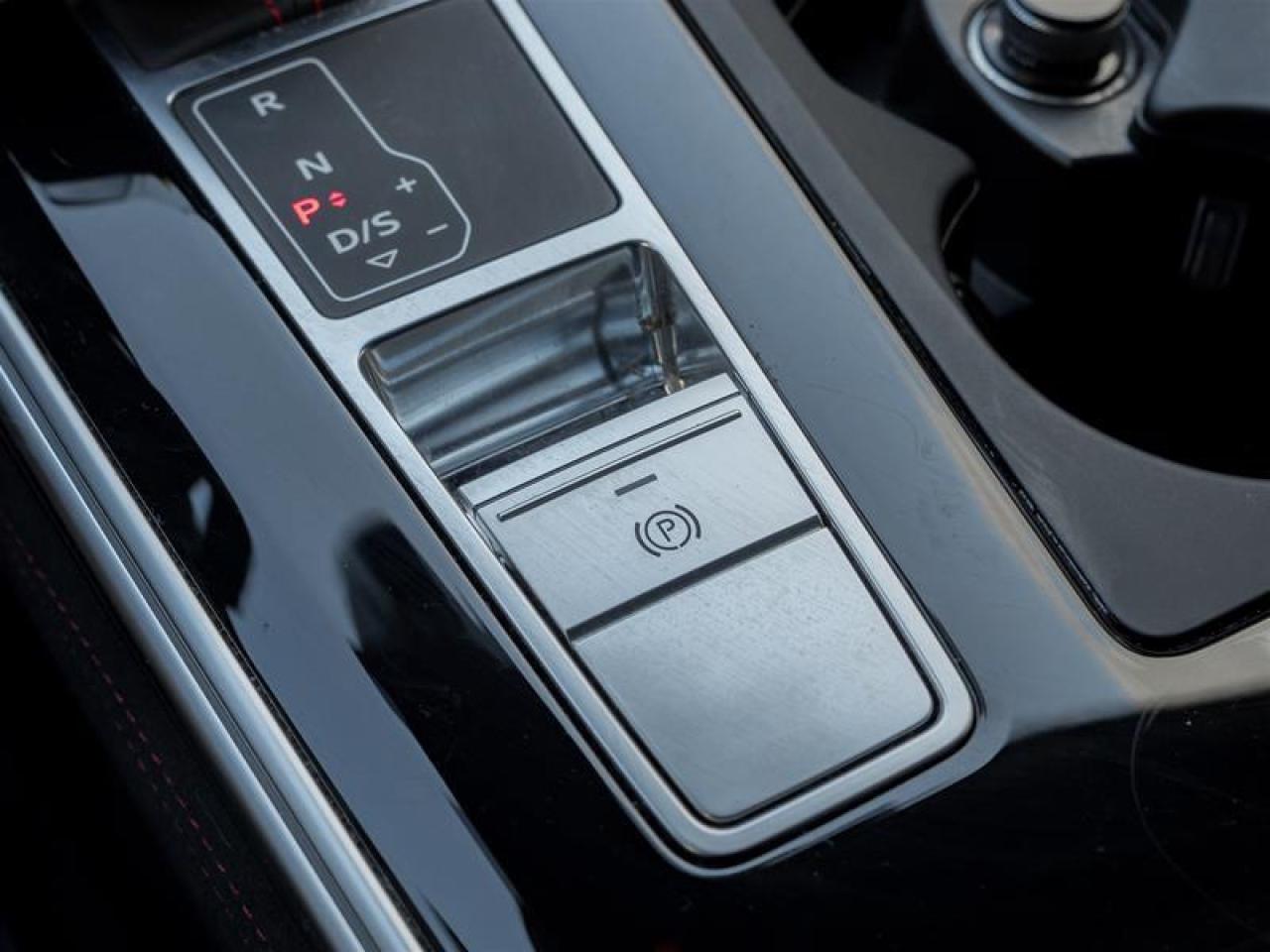 2024 Audi RS 6 Avant 4.0T performance 4dr All-Wheel Drive quattro Wagon Photo