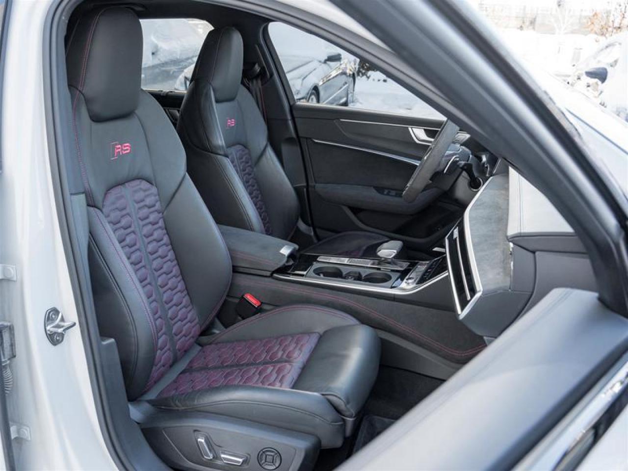 2024 Audi RS 6 Avant 4.0T performance 4dr All-Wheel Drive quattro Wagon Photo