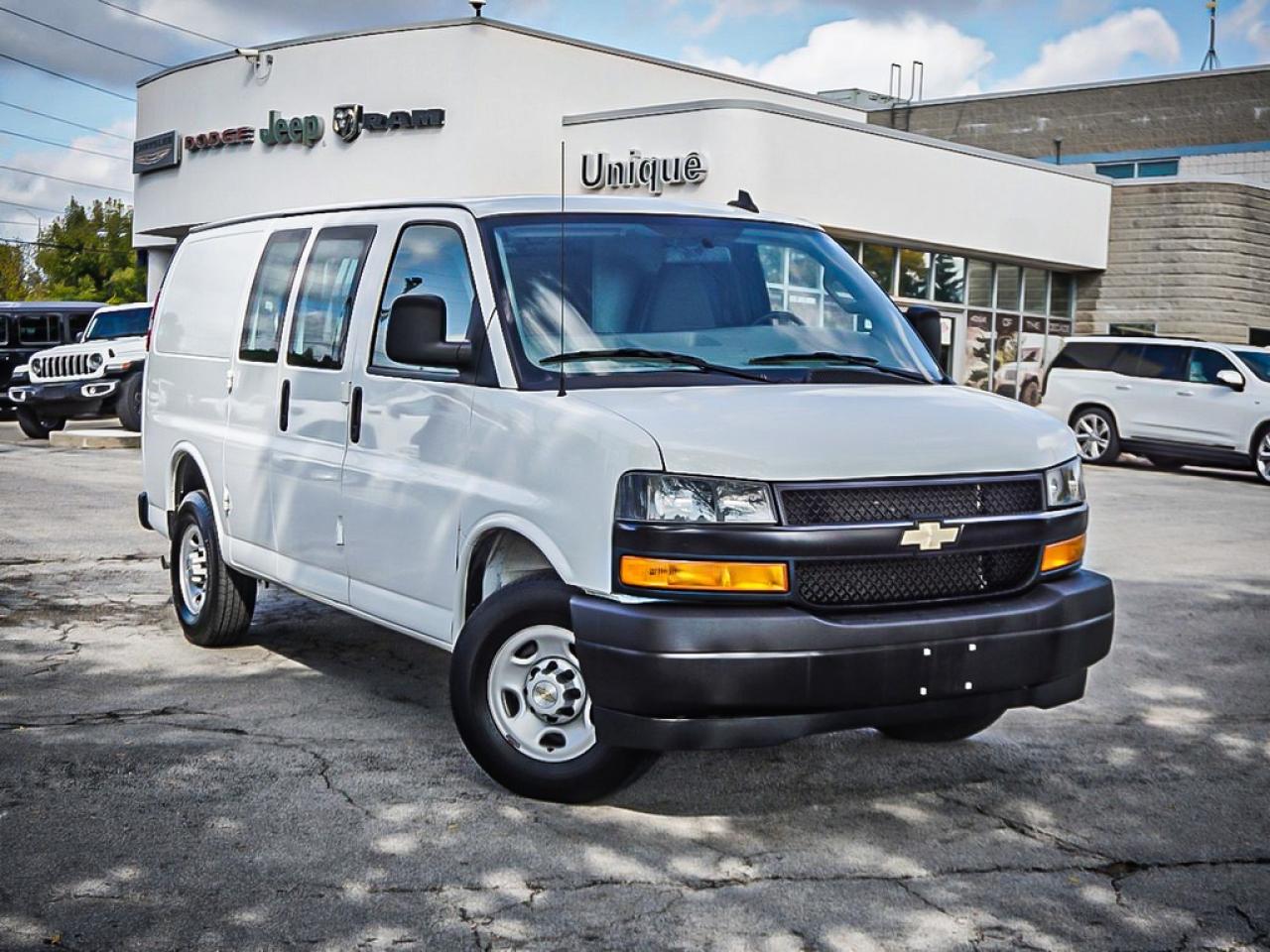 2023 Chevrolet Express  Photo