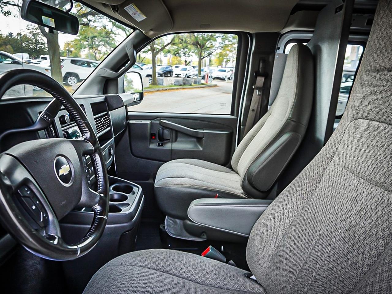 2023 Chevrolet Express  Photo
