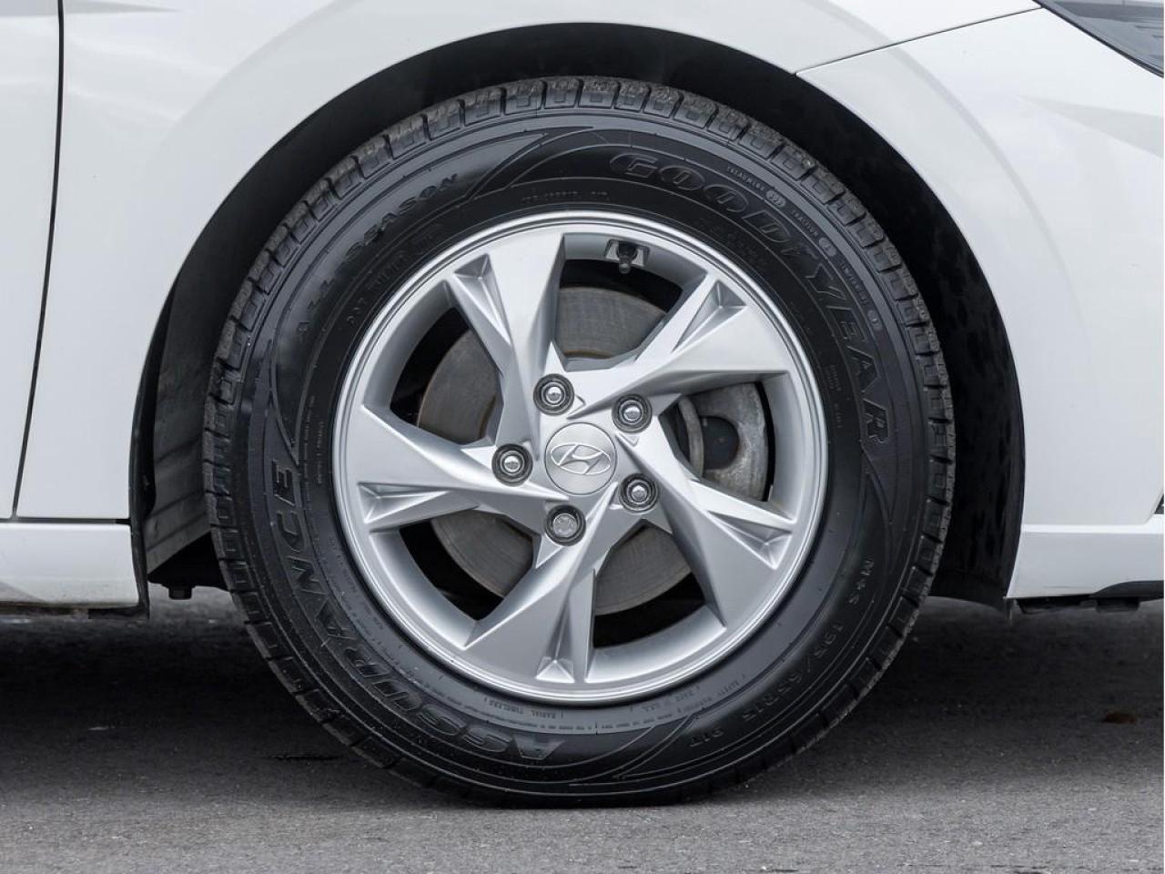 2021 Hyundai Elantra ESSENTIAL 4DR SEDAN Photo