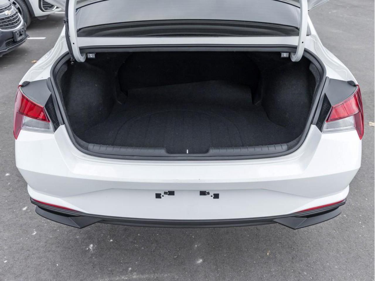 2021 Hyundai Elantra ESSENTIAL 4DR SEDAN Photo