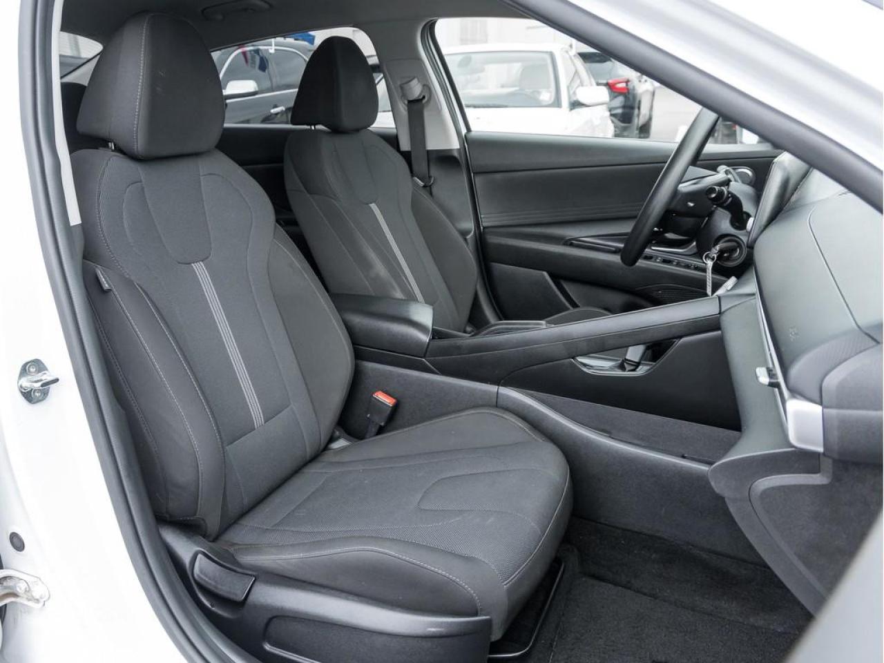 2021 Hyundai Elantra ESSENTIAL 4DR SEDAN Photo