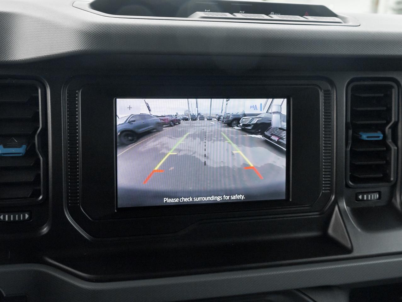 2023 Ford Bronco Black Diamond 4dr 4x4 Photo