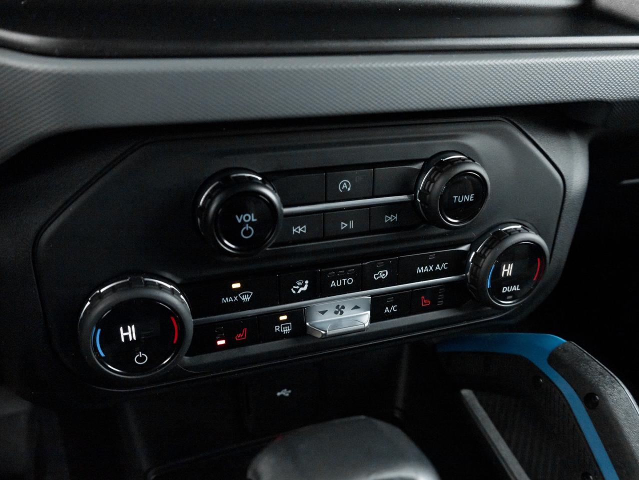 2023 Ford Bronco Black Diamond 4dr 4x4 Photo