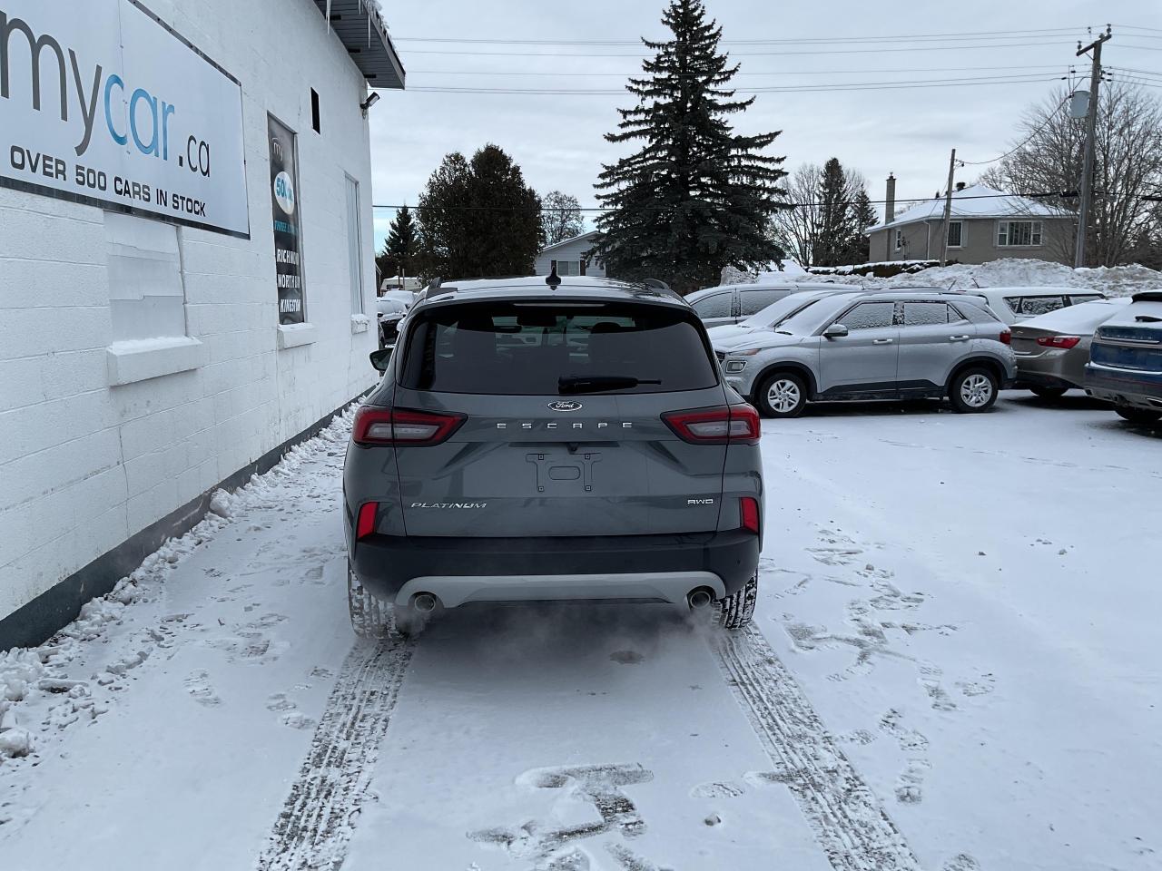 2024 Ford Escape Platinum 4dr All-Wheel Drive Photo3