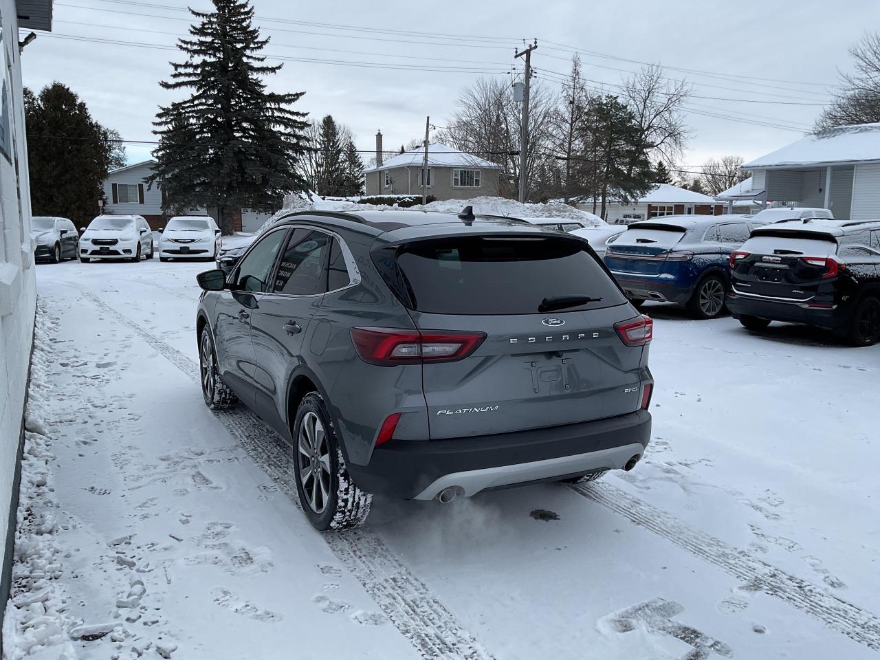 2024 Ford Escape Platinum 4dr All-Wheel Drive Photo