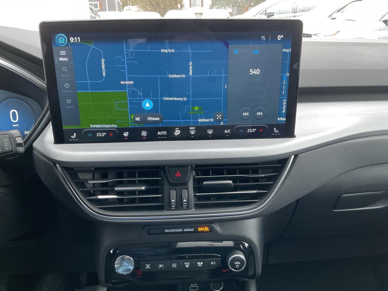 2024 Ford Escape Platinum 4dr All-Wheel Drive Photo