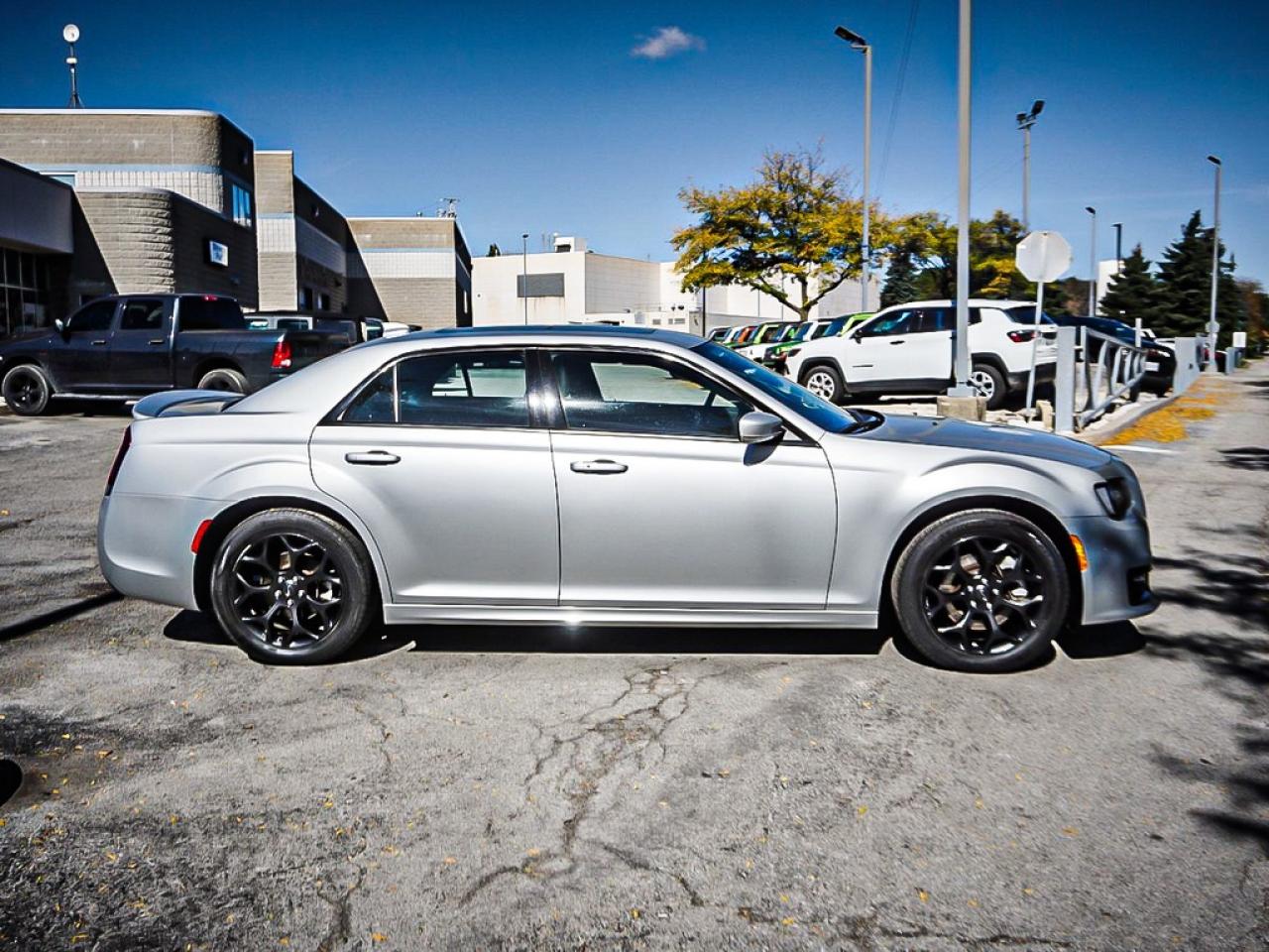 2023 Chrysler 300  Photo