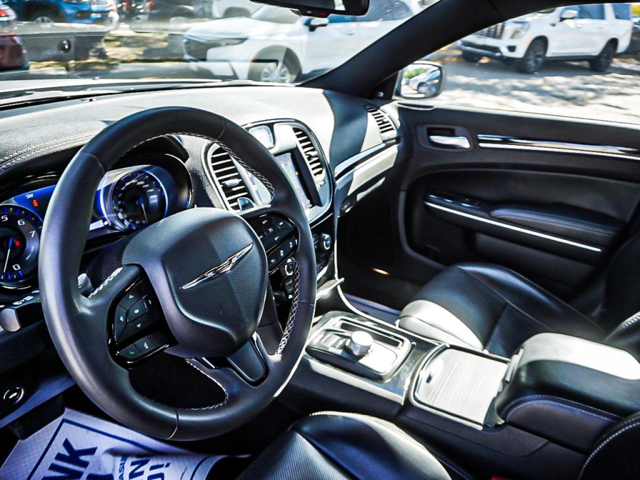 2023 Chrysler 300  Photo