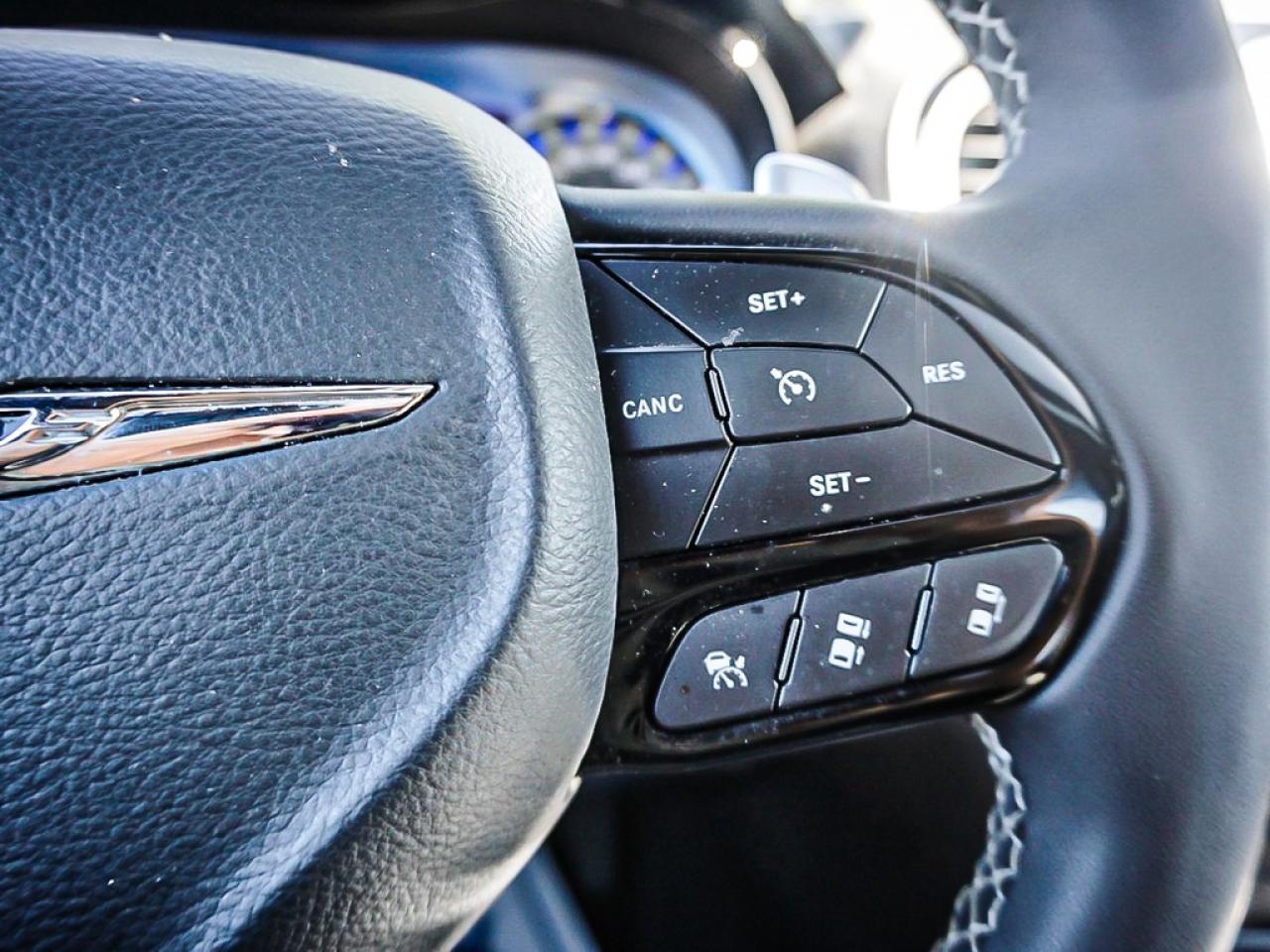 2023 Chrysler 300  Photo