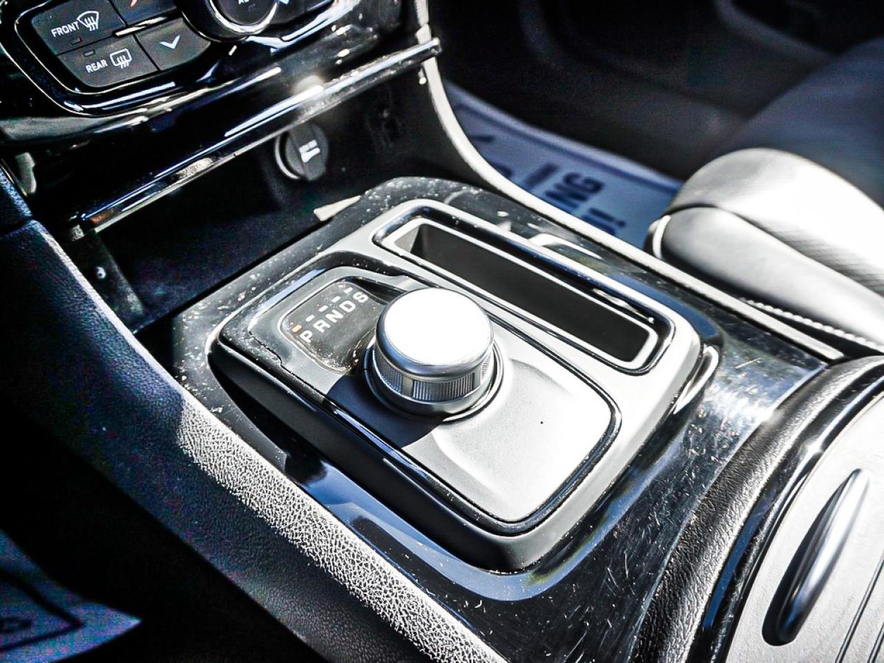 2023 Chrysler 300  Photo