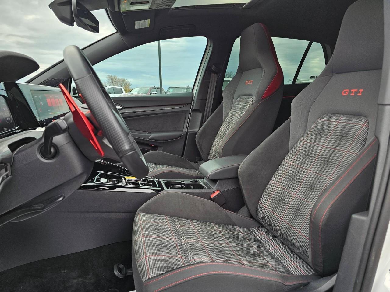 2024 Volkswagen Golf GTI Autobahn 4dr Hatchback Photo